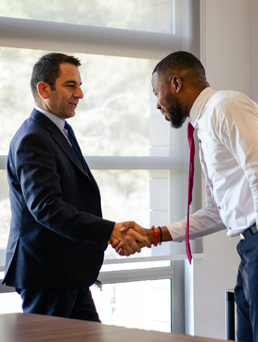 Successful finance candidate placement through specialized finance recruitment agencies - VALiNTRY