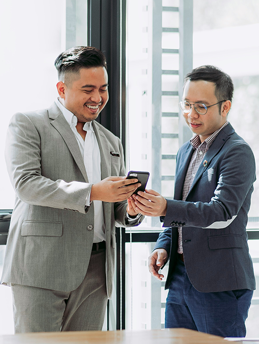 Salesforce certified experts reviewing a request to connect from a Salesforce recruiter | VALiNTRY